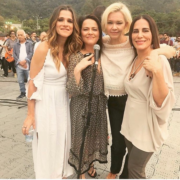 Ingrid Guimarães, Vivianne Pasmanter, Julia Lemmertz e Glória Pires, juntas, em festa da Rede Globo (Foto: Reprodução Instagram)