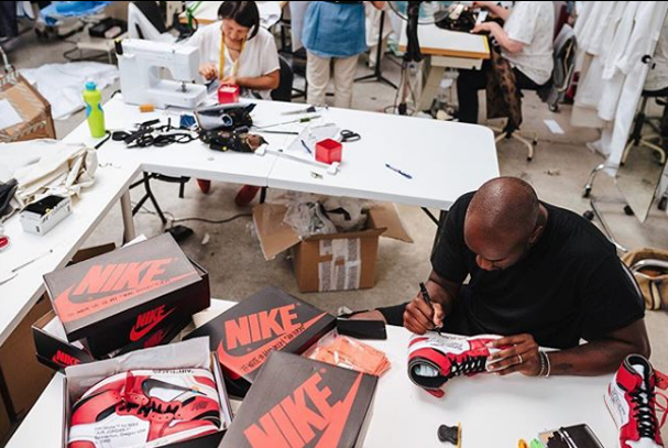 Virgil Abloh recria dez modelos icônicos da Nike (Foto: Reprodução Instagram @virgilabloh)