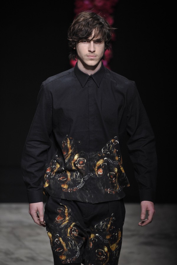 Givenchy - inverno 2011 masculino (Foto: Getty Images)