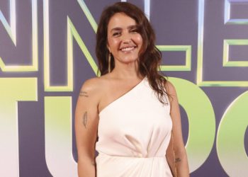 Manuela Dias diz que teve 'dó' de matar Odete e rebate críticas por 'Vale Tudo'