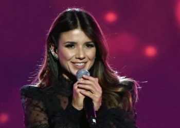 Como Paula Fernandes fez de 'Set Fire to the Rain', de Adele, um relato de traição